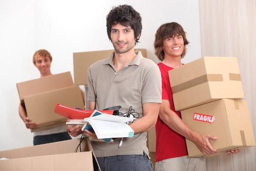 Packing and unpacking support for a move