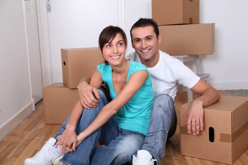 Local removals van serving Crystal Palace flats and houses